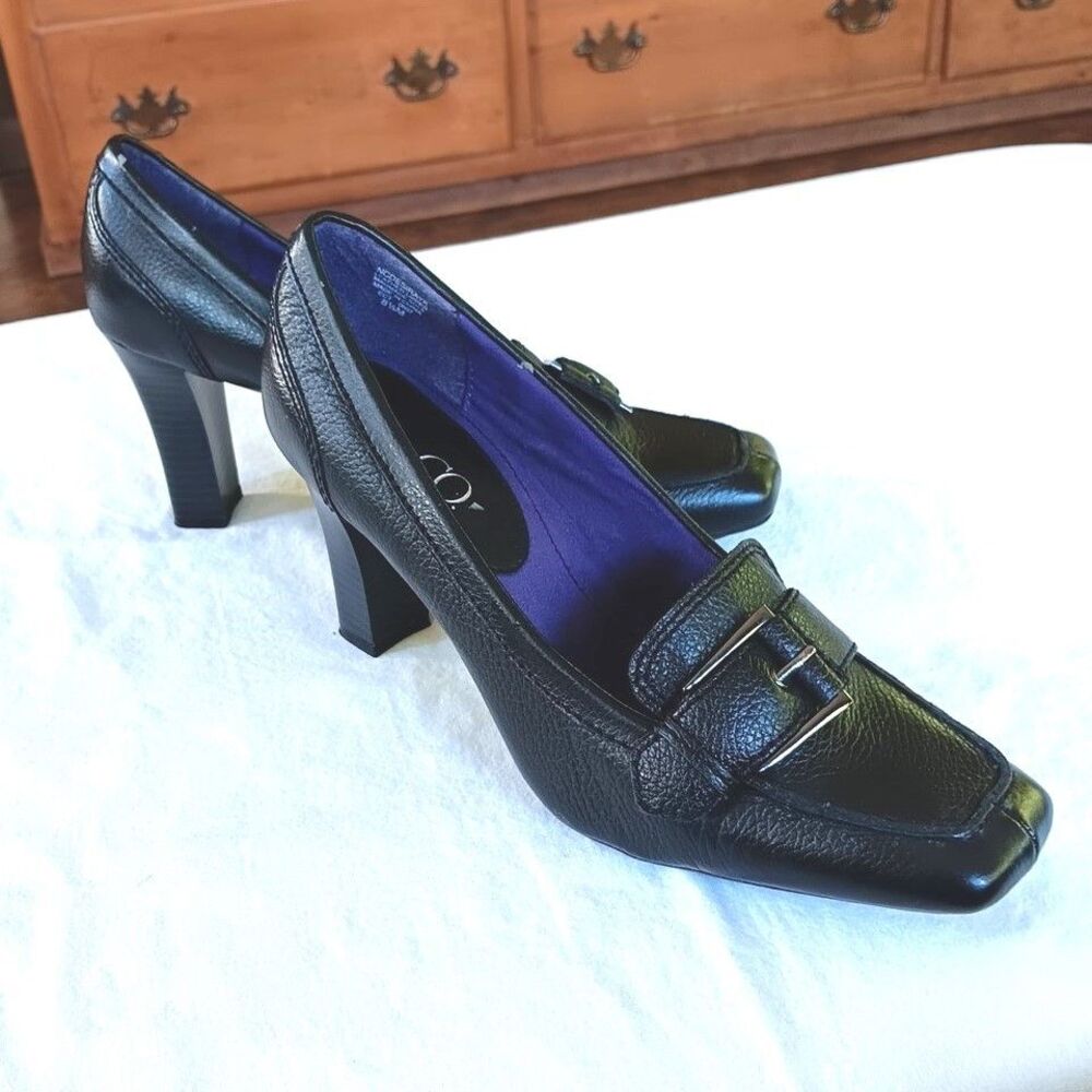 Nine & Co Pumps Desiray Black Leather 8.5 M Buckle Front Square Toe Nine West